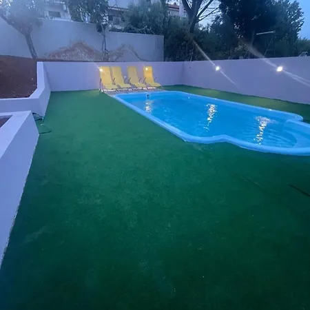 House In Center Near The Hébergement de vacances