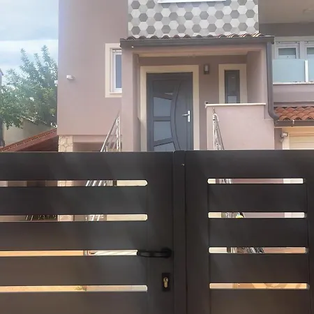 Prázdninový dům House In Center Near The